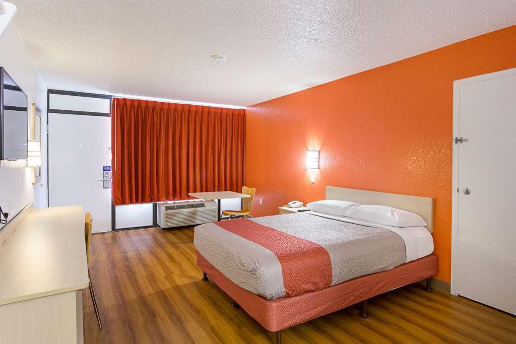Motel 6 Baton Rouge Southeast Prairieville Bilik gambar