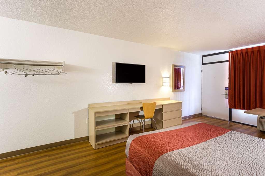Motel 6 Baton Rouge Southeast Prairieville Bilik gambar