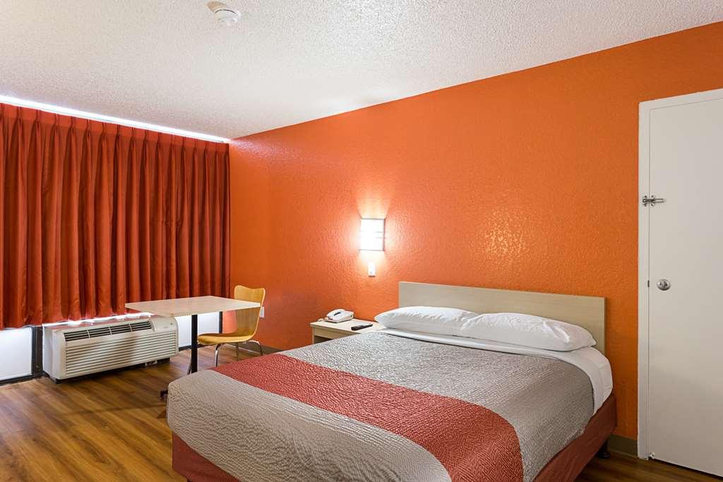 Motel 6 Baton Rouge Southeast Prairieville Bilik gambar