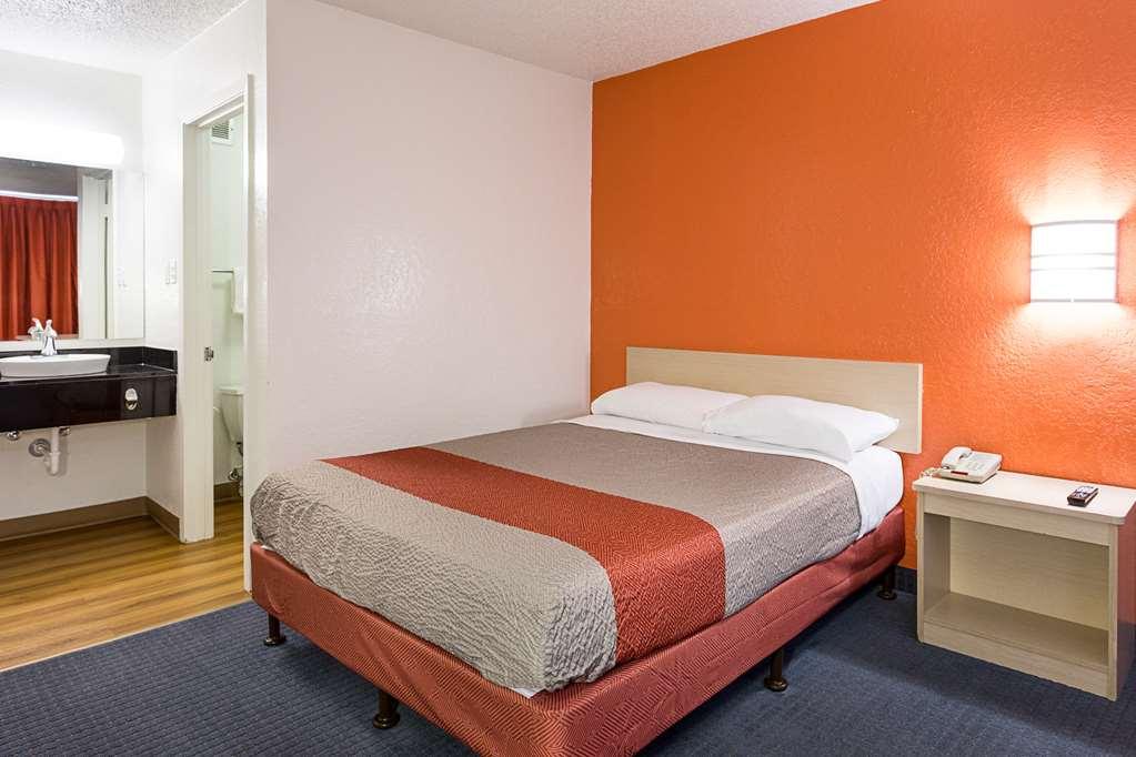 Motel 6 Baton Rouge Southeast Prairieville Bilik gambar