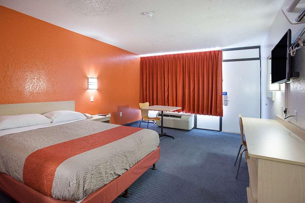 Motel 6 Baton Rouge Southeast Prairieville Bilik gambar